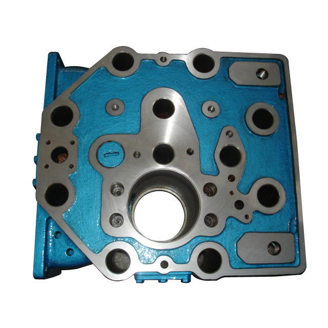 Daihatsu engine cylinder head for marine operation